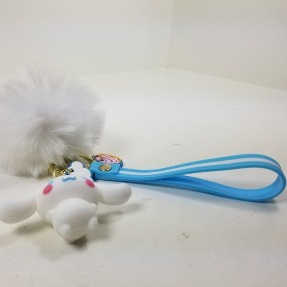 Cinamon Pom Pom Key Chain - Picture 4 of 8